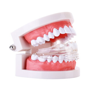 Aparatos ortodóncicos invisibles Materiales dentales Estéticos Convenientes